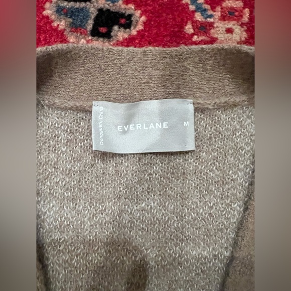 Everlane THE ALPACA V-NECK CROPPED CARDIGAN in lightest taupe — Women’s Medium - Picture 6 of 11